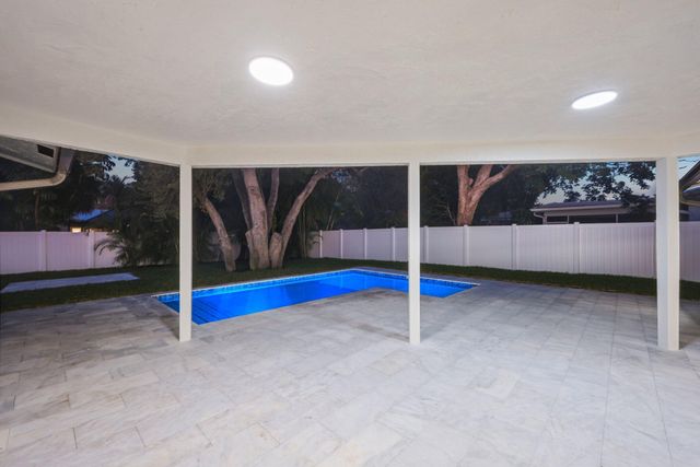 979 NW 8th Street, Boca Raton, FL 33486