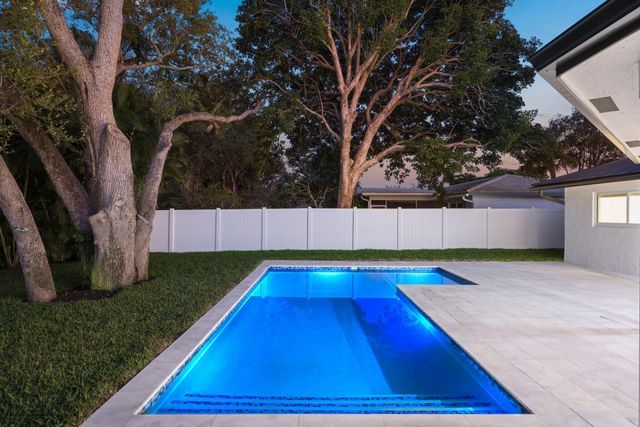 979 NW 8th Street, Boca Raton, FL 33486