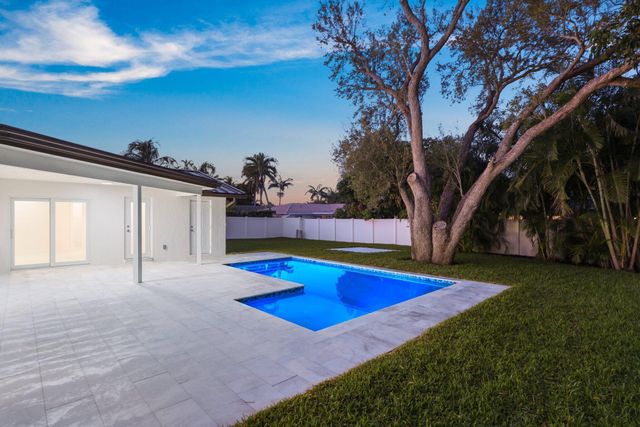 979 NW 8th Street, Boca Raton, FL 33486