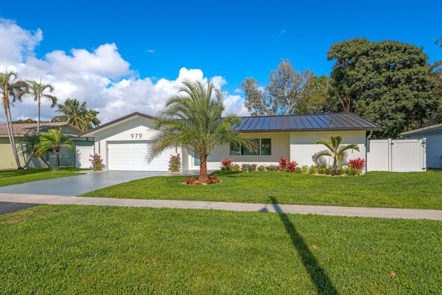 979 NW 8th Street, Boca Raton, FL 33486