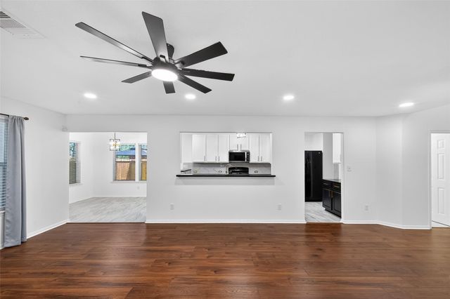 15807 Sonoma Park Drive, Houston, TX 77049