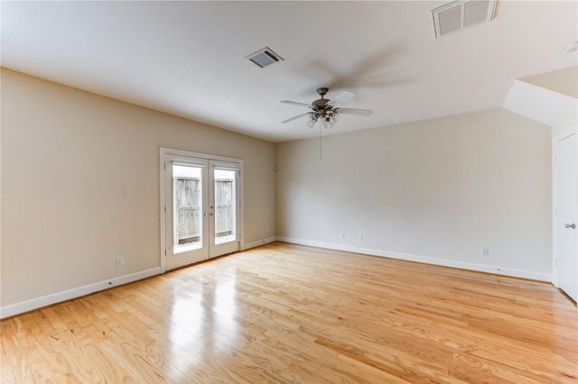 3721 Main Poplar Drive, Houston, TX 77025