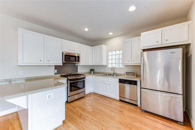 3721 Main Poplar Drive, Houston, TX 77025