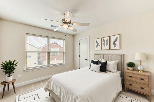 3721 Main Poplar Drive, Houston, TX 77025