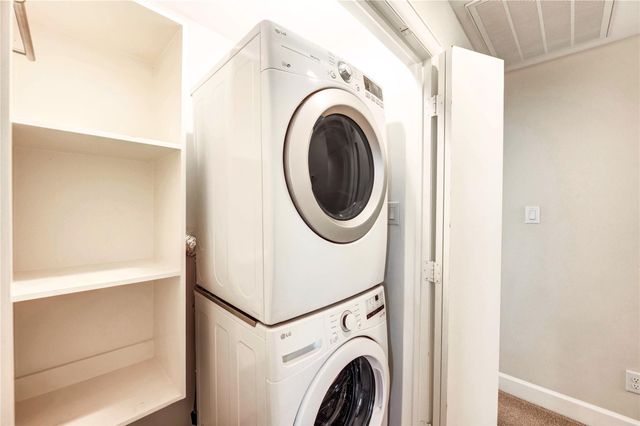 3721 Main Poplar Drive, Houston, TX 77025