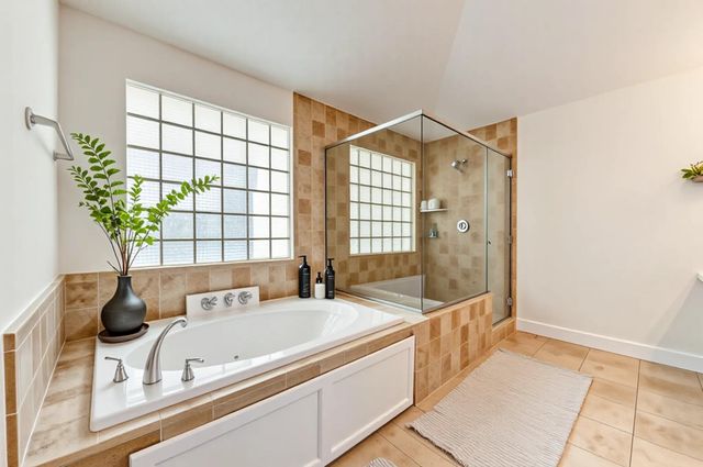 3721 Main Poplar Drive, Houston, TX 77025