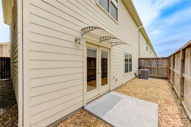 3721 Main Poplar Drive, Houston, TX 77025