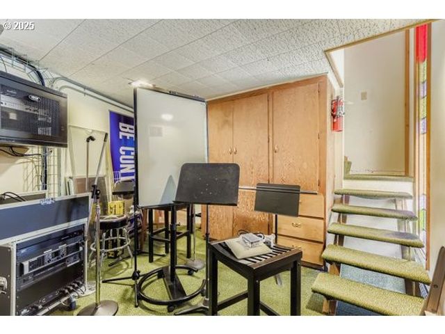 24353 S RIDGE Rd, Beavercreek, OR 97004