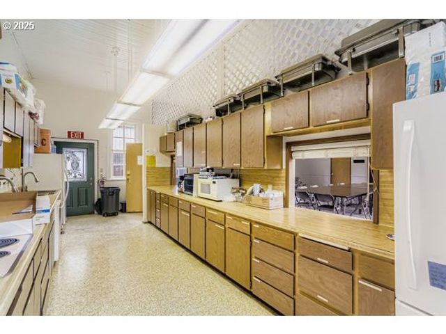 24353 S RIDGE Rd, Beavercreek, OR 97004