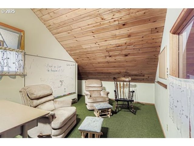 24353 S RIDGE Rd, Beavercreek, OR 97004