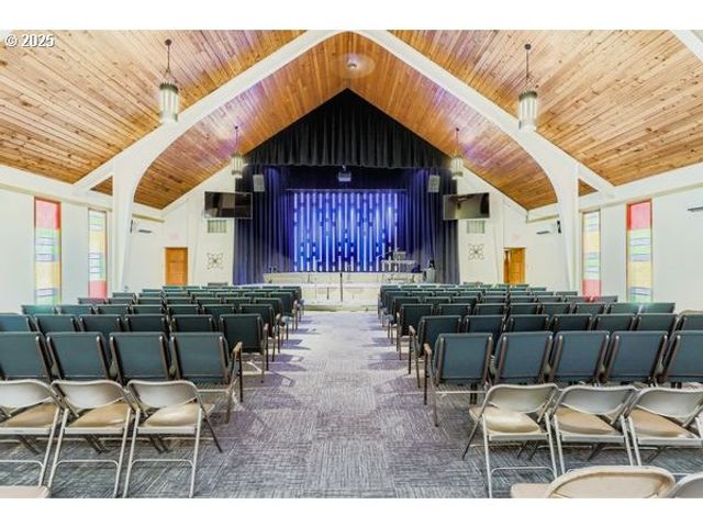 24353 S RIDGE Rd, Beavercreek, OR 97004