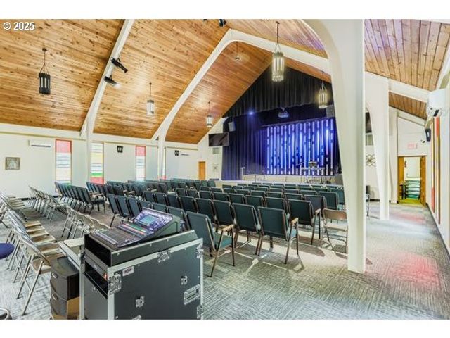 24353 S RIDGE Rd, Beavercreek, OR 97004