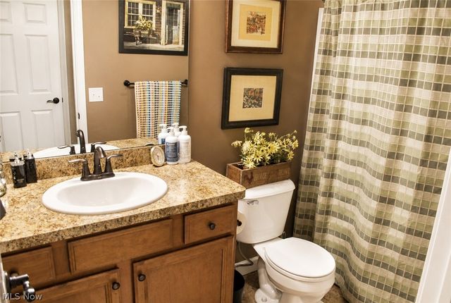 8700 Wakefield Run, North Ridgeville, OH 44039