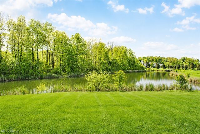 8700 Wakefield Run, North Ridgeville, OH 44039