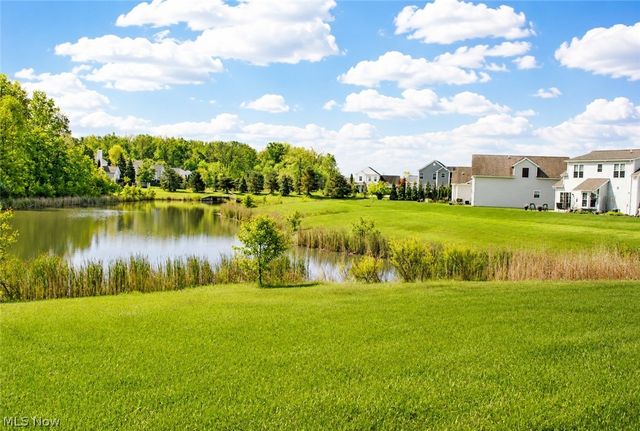 8700 Wakefield Run, North Ridgeville, OH 44039