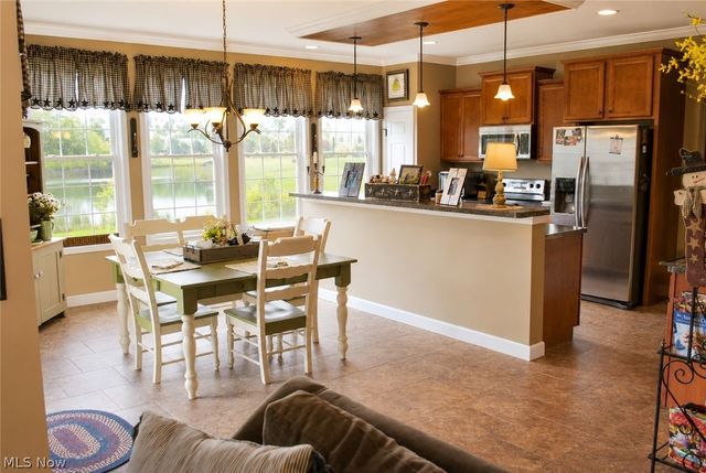 8700 Wakefield Run, North Ridgeville, OH 44039