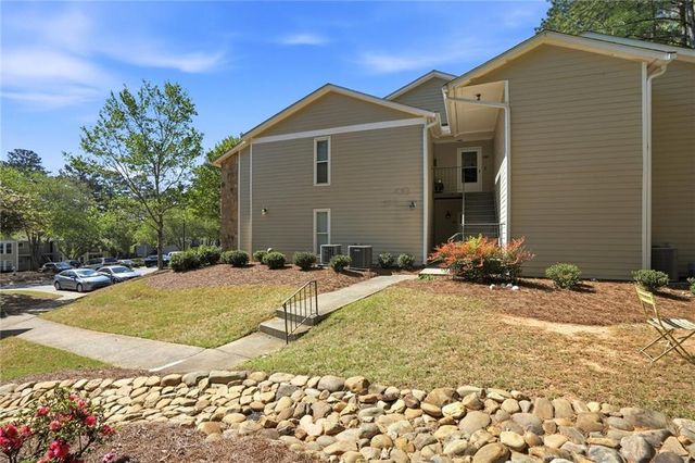 4013 Lake Pointe Circle, Roswell, GA 30075