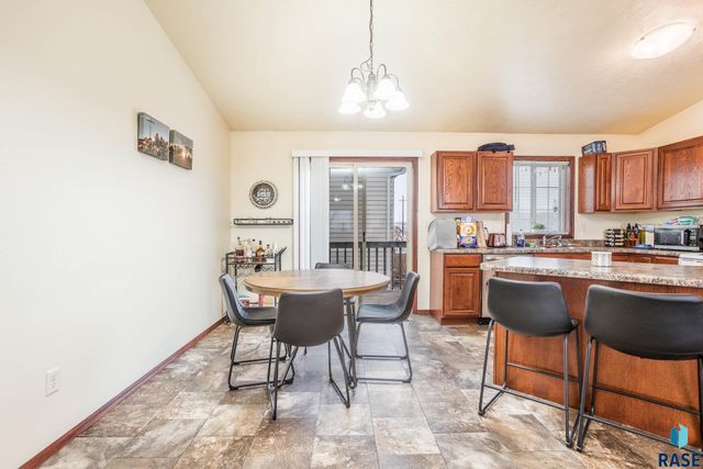 3865 N Galaxy Ln Lane, Sioux Falls, SD 57107