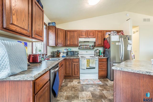 3865 N Galaxy Ln Lane, Sioux Falls, SD 57107