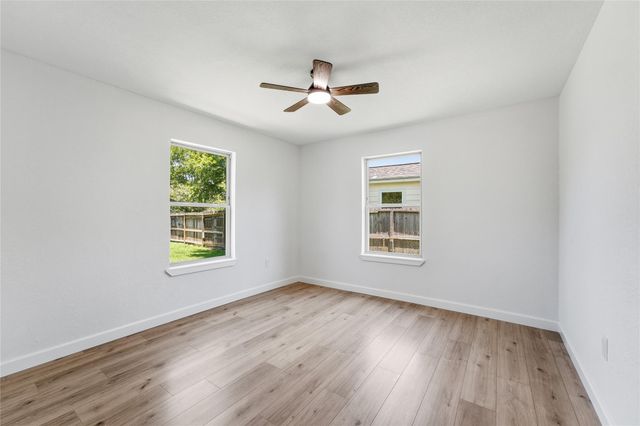 7429 W Knoll Street, Houston, TX 77028