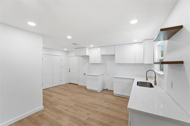 7429 W Knoll Street, Houston, TX 77028