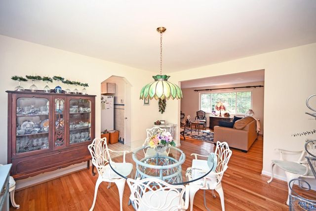 2974 Westbrook Drive, Cincinnati, OH 45238