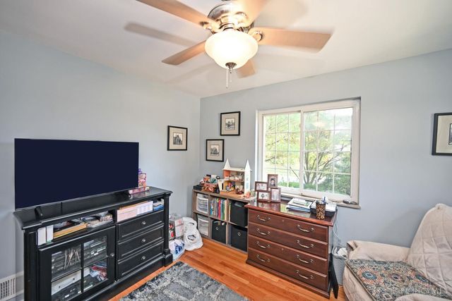 2974 Westbrook Drive, Cincinnati, OH 45238