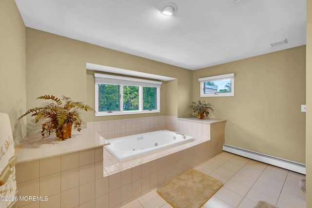 7 Seaman Road, Freehold, NJ 07728
