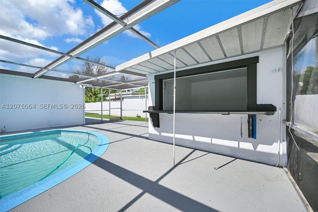 721 Atlantic Ave, Opa Locka, FL 33054