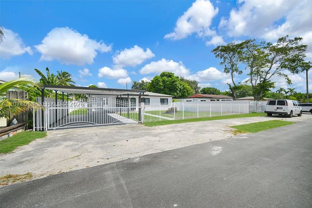 721 Atlantic Ave, Opa Locka, FL 33054