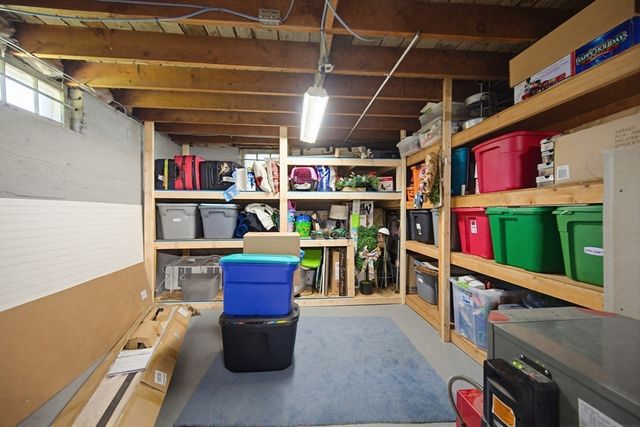 22 Hillcrest Ave, Seekonk, MA 02771
