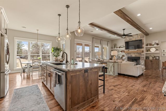 25672 E 166th Street, Coweta, OK 74429