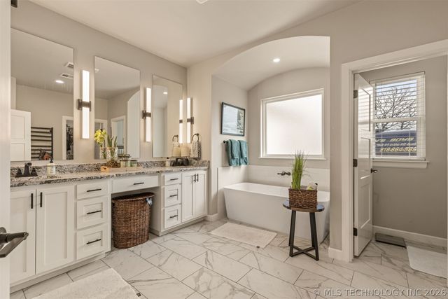 25672 E 166th Street, Coweta, OK 74429