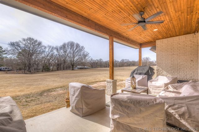 25672 E 166th Street, Coweta, OK 74429