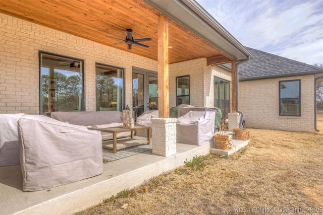 25672 E 166th Street, Coweta, OK 74429