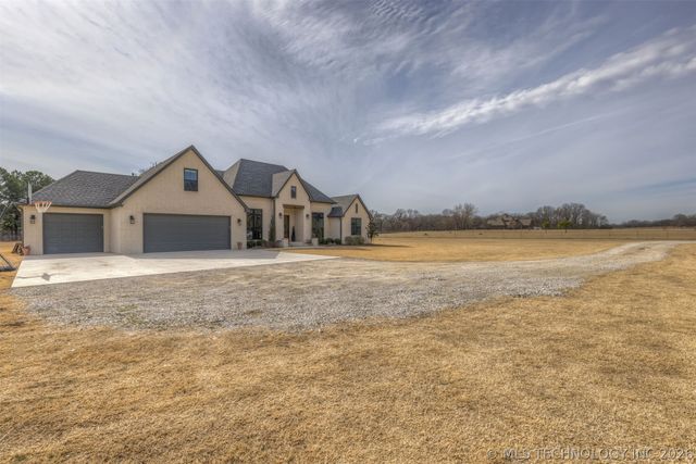 25672 E 166th Street, Coweta, OK 74429