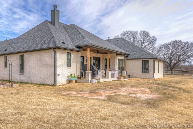 25672 E 166th Street, Coweta, OK 74429