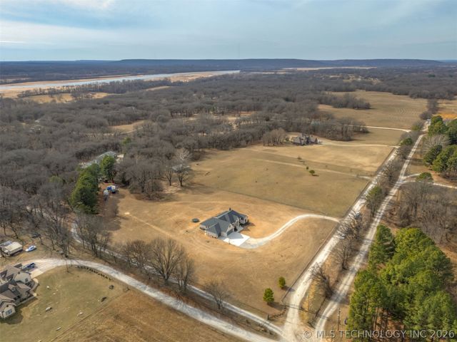 25672 E 166th Street, Coweta, OK 74429