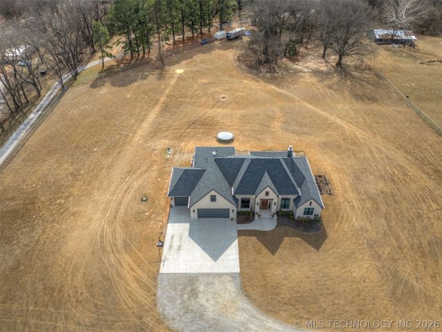 25672 E 166th Street, Coweta, OK 74429