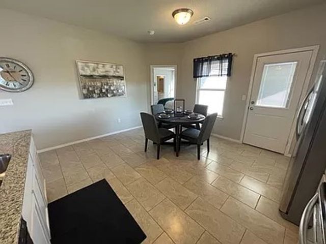 2611 E Meramec Street, Fayetteville, AR 72701