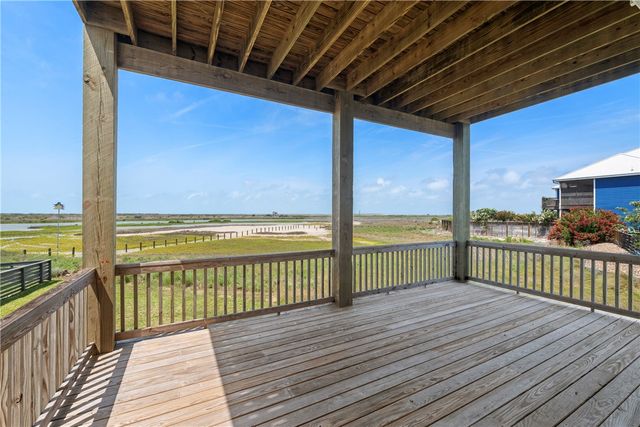 468 Paradise Pointe Dr, Port Aransas, TX 78373