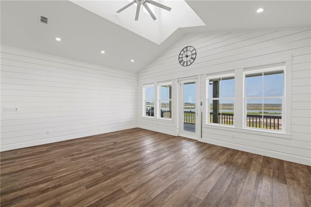468 Paradise Pointe Dr, Port Aransas, TX 78373