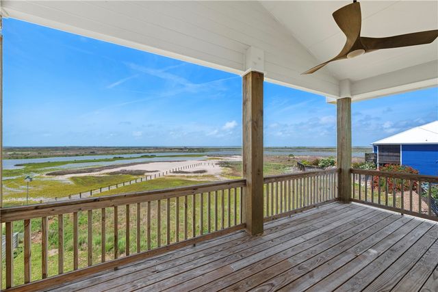 468 Paradise Pointe Dr, Port Aransas, TX 78373