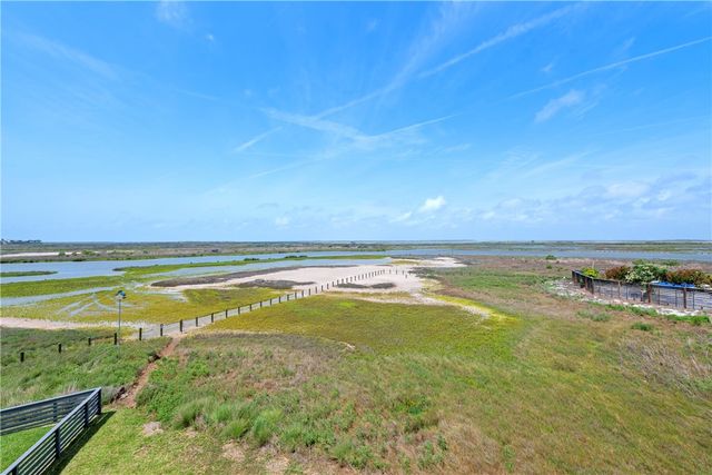 468 Paradise Pointe Dr, Port Aransas, TX 78373
