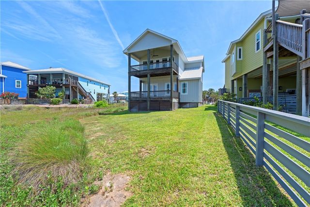 468 Paradise Pointe Dr, Port Aransas, TX 78373