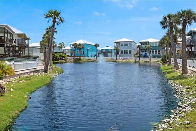468 Paradise Pointe Dr, Port Aransas, TX 78373