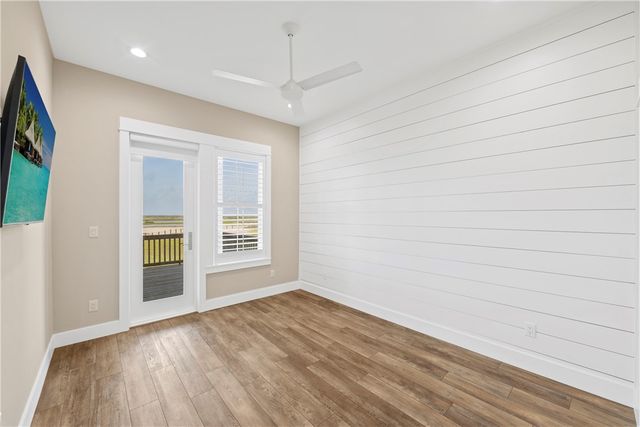 468 Paradise Pointe Dr, Port Aransas, TX 78373