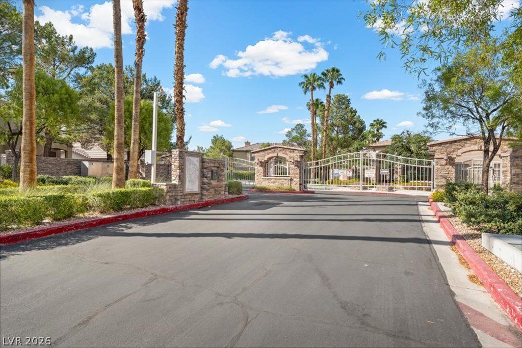 1617 Queen Victoria Street 102, Las Vegas, NV 89144 — photo 4