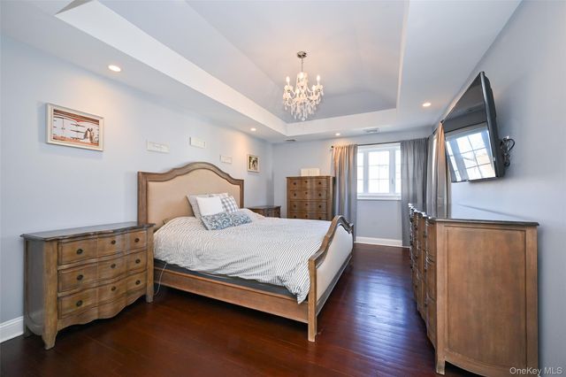 4940 169th Street, Flushing, NY 11365