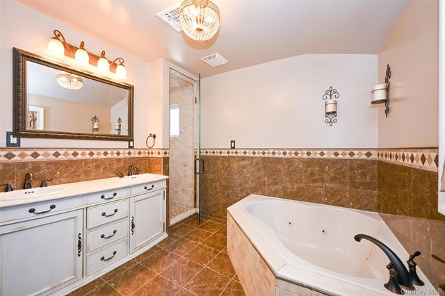 4940 169th Street, Flushing, NY 11365